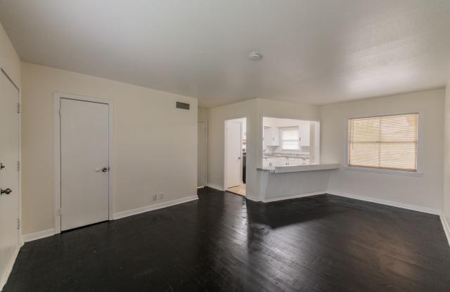 715/717 CARNEY ST photos photos