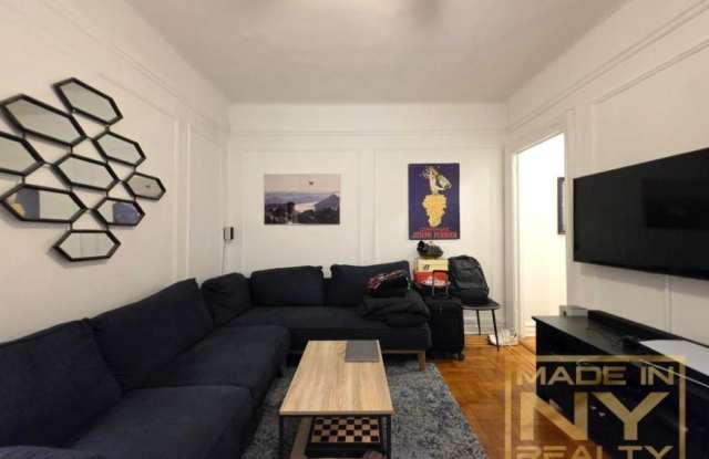 421 West 24th St Gallery 4