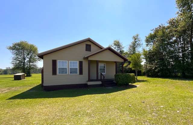 Quiet 2/1 Country Home in Marianna photos photos