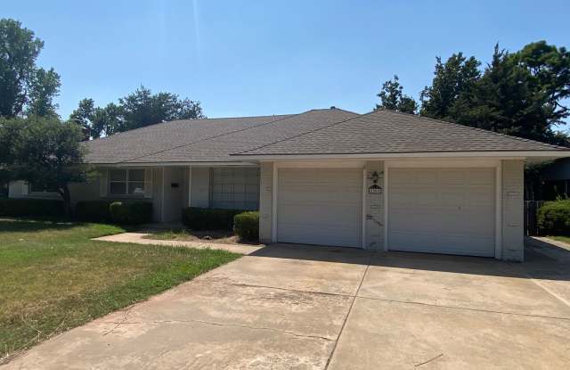 3 bedroom 2.5 bath! - 5005 North Brunson Street, Oklahoma City, OK 73112