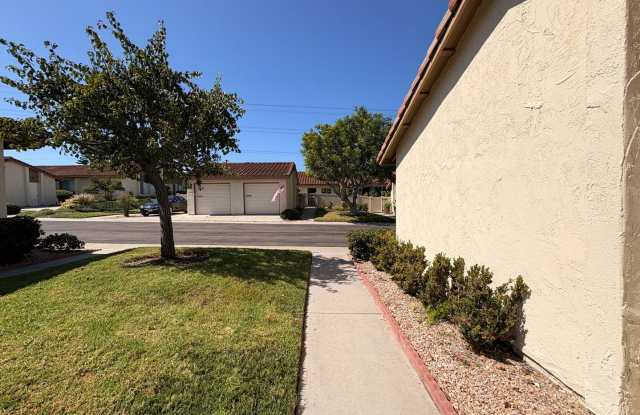 Beautiful Single-Level Condo in High Country Villas – 55+ Community Gallery 3