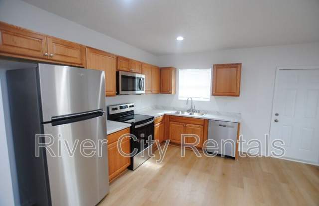 5621 Overlook Drive East Gallery 2