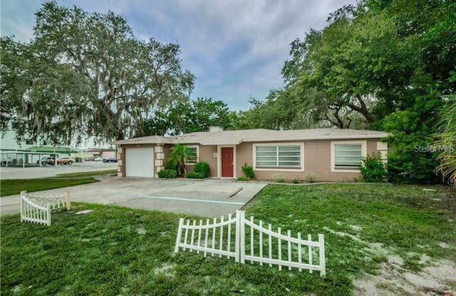 6345 LAMBERT LANE - 6345 Lambert Lane, New Port Richey, FL 34652