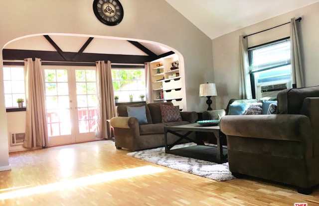 10343 OLETHA Lane Gallery 3