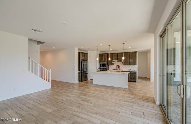 11341 E ULYSSES Avenue Gallery 2