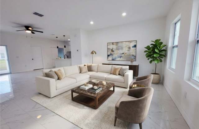 1098 HAMMACHER Avenue SW Gallery 2