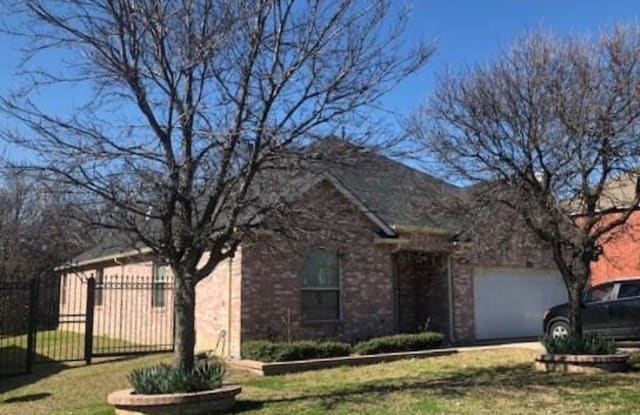 1712 Cliffrose Lane - 1712 Cliffrose Lane, Lewisville, TX 75067