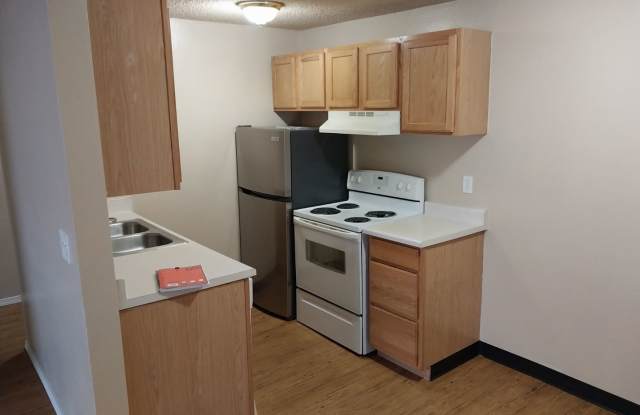 2 bedroom 1 bathroom second floor apartment - Granvue Apartment photos photos 2 bedroom 1 bathroom second floor apartment - Granvue Apartment photos photos