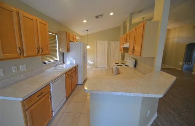 476 SADDELL BAY LOOP Gallery 4