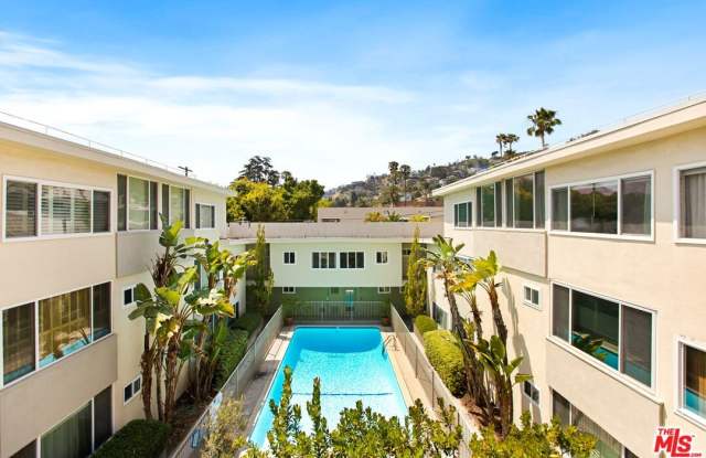 1525 N Hayworth Ave photos photos