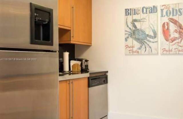 6365 Collins Ave photos photos