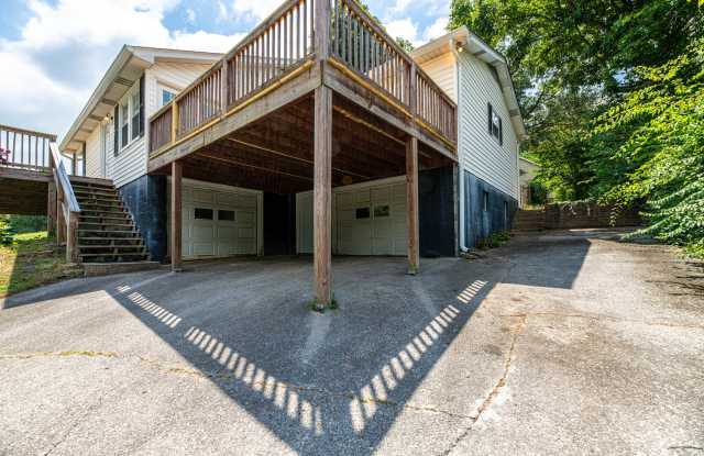 1314 Goldleaf Street Gallery 3