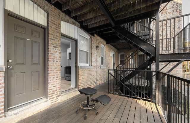 4750 S Calumet Ave Gallery 4