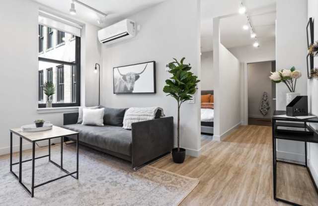 328 South Wells St. photos photos