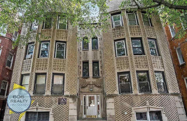 Spacious Vintage 3-Bedroom Apartment – Heat Included photos photos