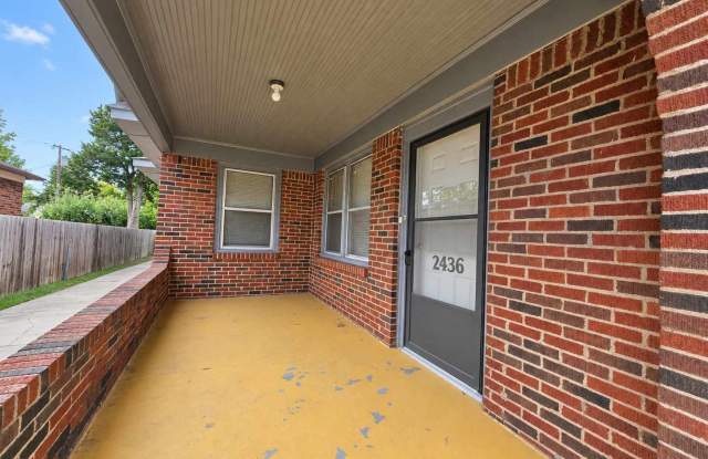 Charming Home with Modern Updates Near the Plaza District in OKC Gallery 3