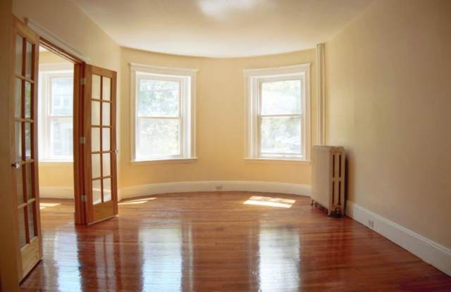 Spacious 2 Bed in Prime Coolidge Corner Location photos photos