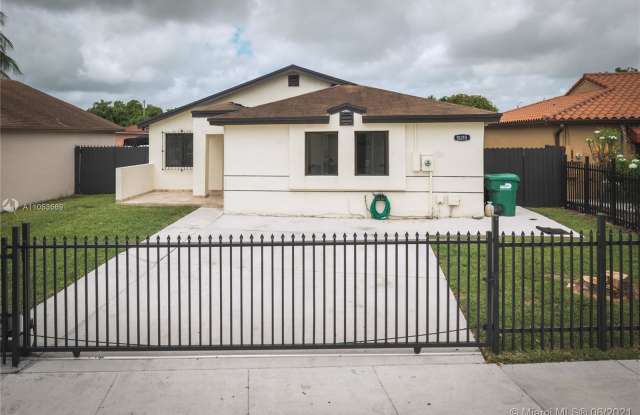 18218 SW 114th Ct Gallery 2