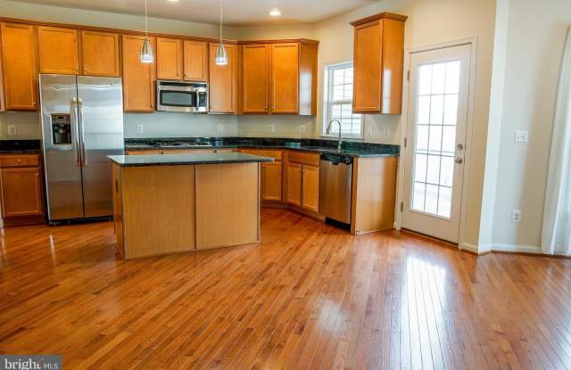 42468 GREAT HERON SQUARE Gallery 4