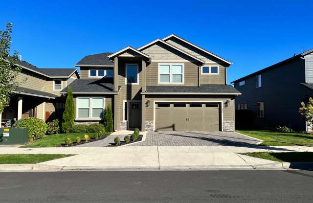 Pending Application - 4 Bedroom House For Rent In Hood River - 410 Cameo Drive, Hood River, OR 97031