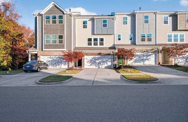 Stunning 4BR Townhome in Cary photos photos