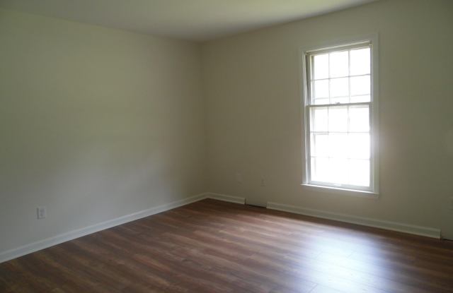 3301 Pepperhill Road Gallery 4