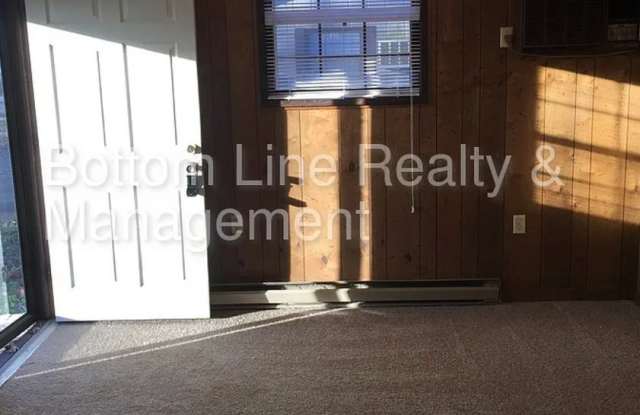Spacious, affordable one bedroom apartment in a great location! Gallery 4