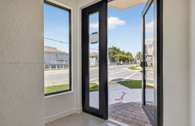 13885 SW 261 TER Gallery 4