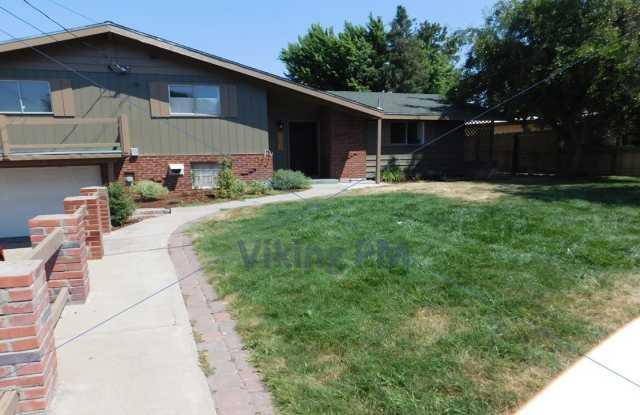501 NE Loper Ave. photos photos