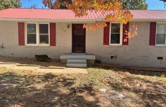 1704 Walnut Ave. - 1704 Walnut Street, Lawrenceburg, TN 38464