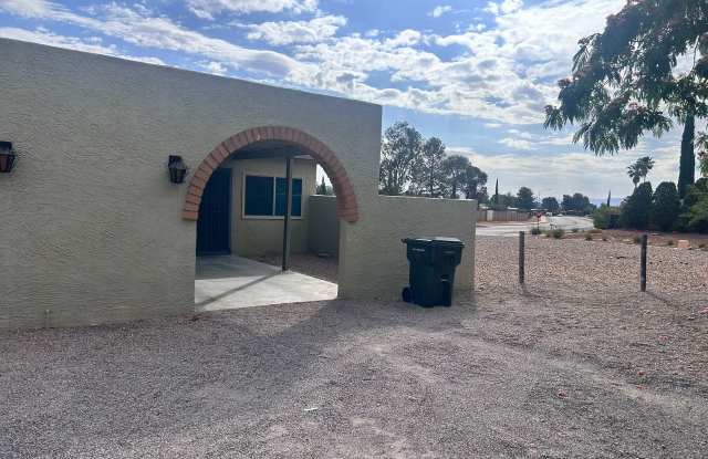 2 bedroom 1 bath unit with laundry room, enclosed yard and carport. photos photos