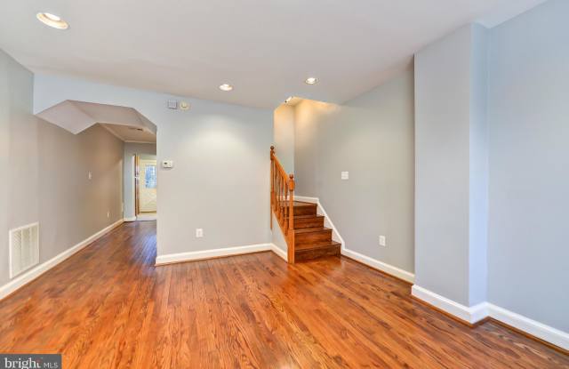 1921 9 1/2 STREET NW Gallery 3
