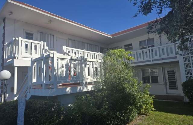 1320 NW 43rd Ter photos photos