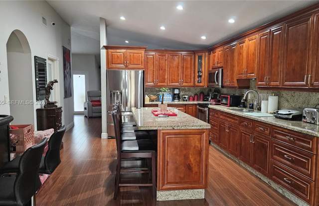 17124 Sw 143rd Pl Gallery 4
