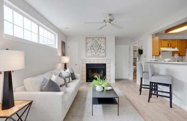 Charming 2 bed 1 bath Condo in Centennial! photos photos