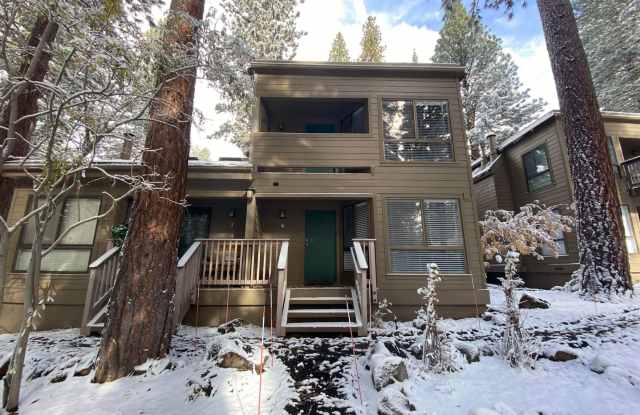 3 Bedroom Condo w a Summer Pool - Blocks from Incline Beach!! photos photos 3 Bedroom Condo w a Summer Pool - Blocks from Incline Beach!! photos photos