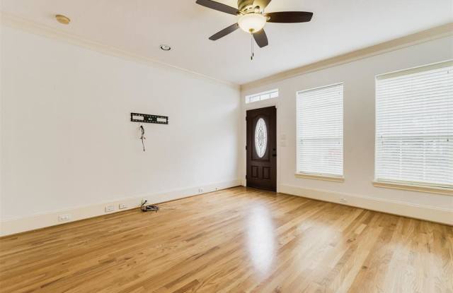 1770 Aden Drive Gallery 4