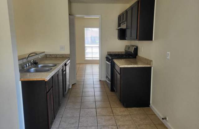 One Month's Free Rent if Approved before Nov. 1st Gallery 4