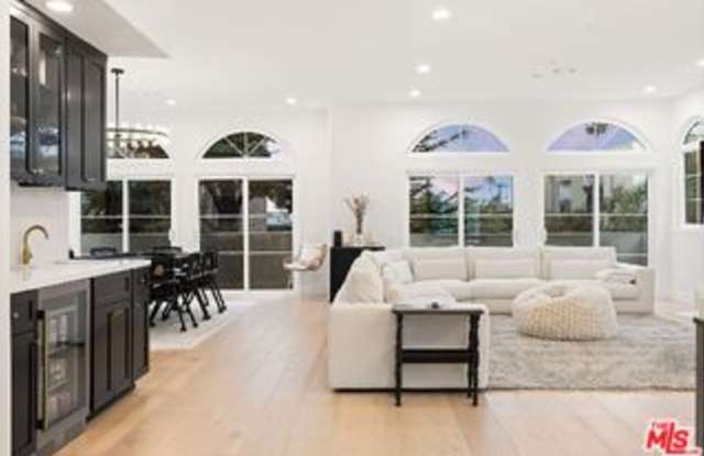 1182 Wellesley Avenue photos photos