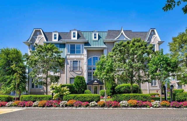 323 Roosevelt Way photos photos
