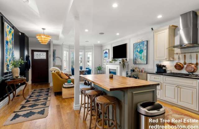 687 East 6th St. photos photos