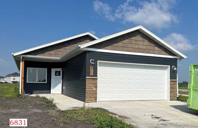 6831 67th St S photos photos