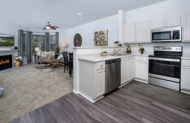 Cascade Summit Apartment Homes Gallery 4