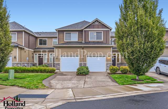 **REDUCED PRICE ** Beautifully Designed 3-Bedroom Home with Natural Light, Fireplace & Private Outdoor Space Gallery 4