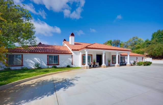 Gated Luxury Home for Lease photos photos
