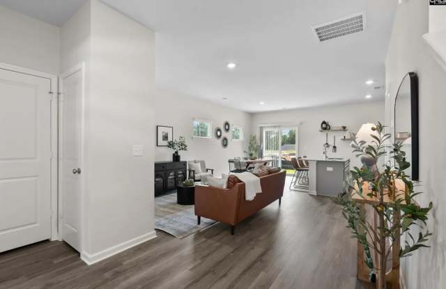Beautiful 3-Bedroom 2.5 Bath Harbison Grove Community Gallery 3