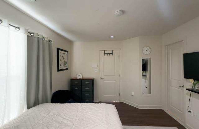 9808 WOOD GLEN Terrace Gallery 3