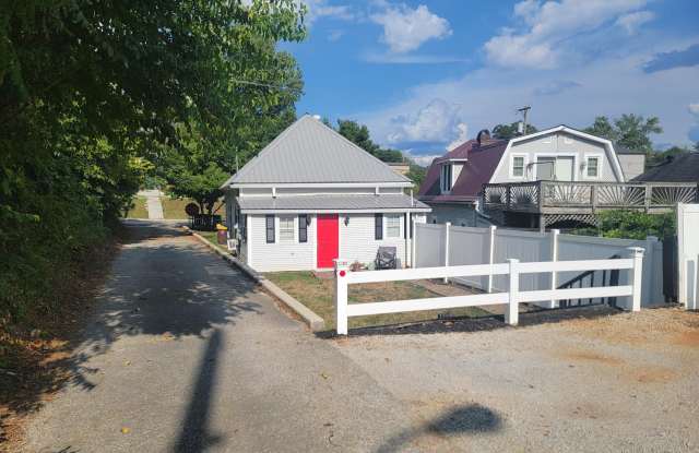 200 Jacksboro Street photos photos