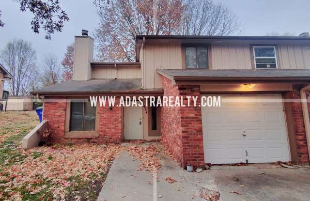 Very Nice & Spacious Duplex in North Olathe-Available in JULY!! photos photos
