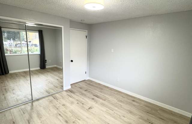 330 3rd Pl Sw - 330 3rd Place Southwest, Pacific, WA 98047